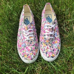 Flower “watercolor” Vans